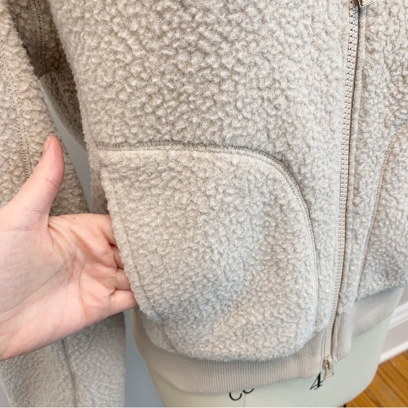 Everlane The Renew Teddy Bomber Oatmeal Small - Picture 6 of 13